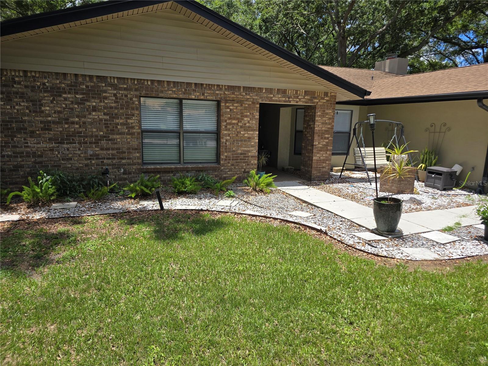 Image 2 of 23 For 909 Heatherbrook Drive