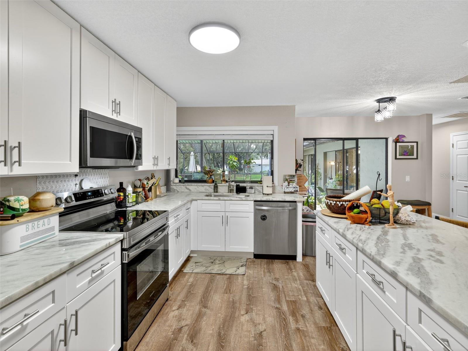 Image 24 of 54 For 909 Heatherbrook Drive