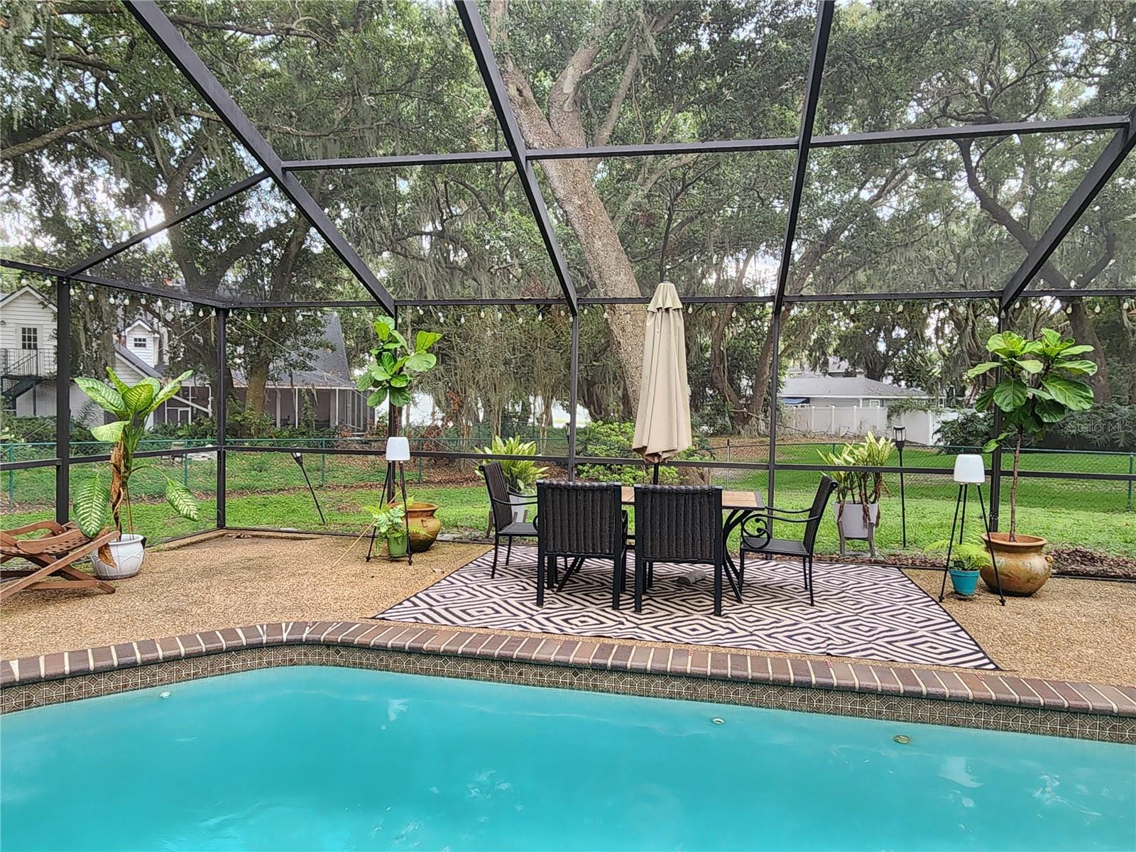 Image 6 of 23 For 909 Heatherbrook Drive