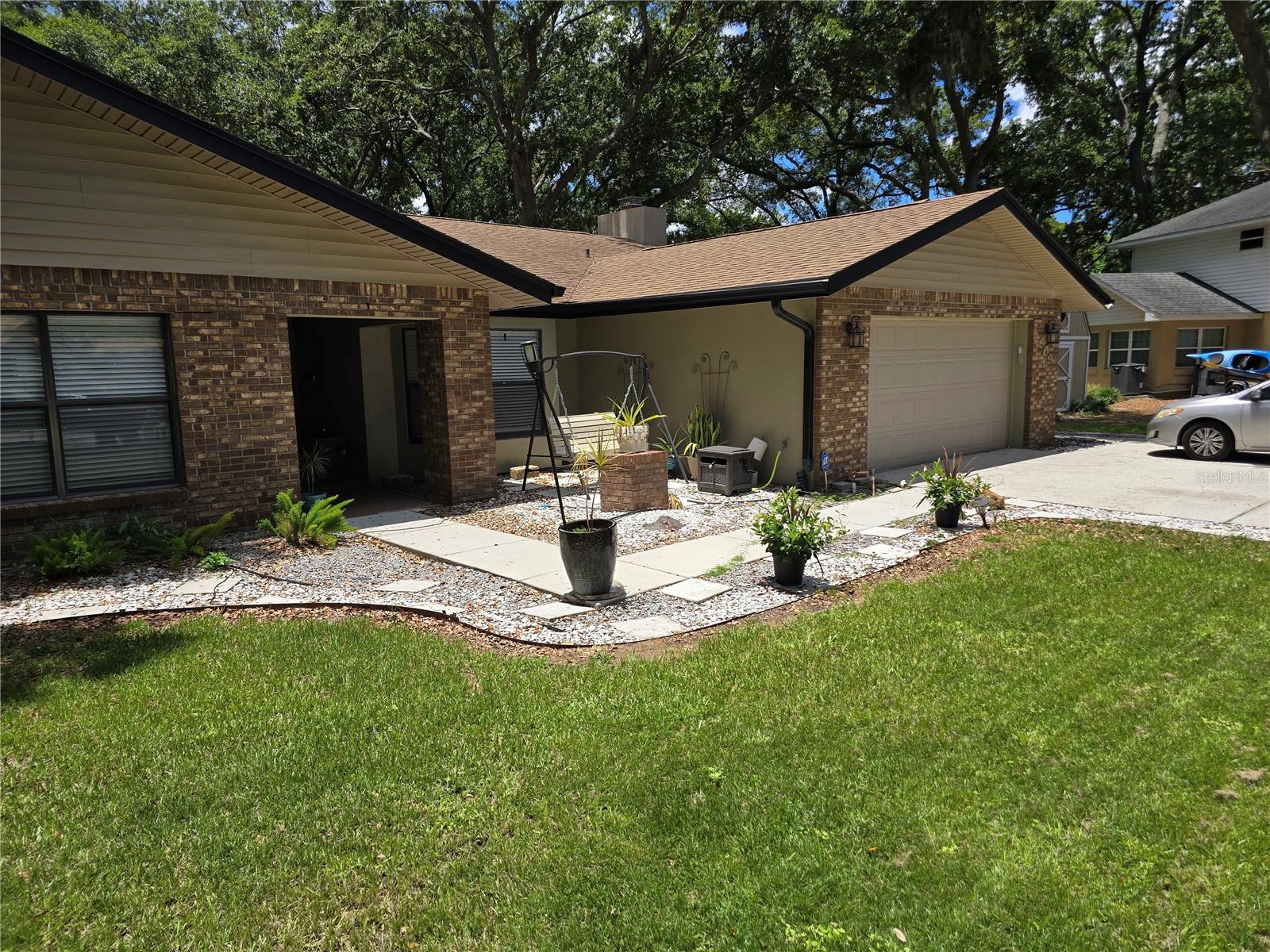 Image 8 of 23 For 909 Heatherbrook Drive