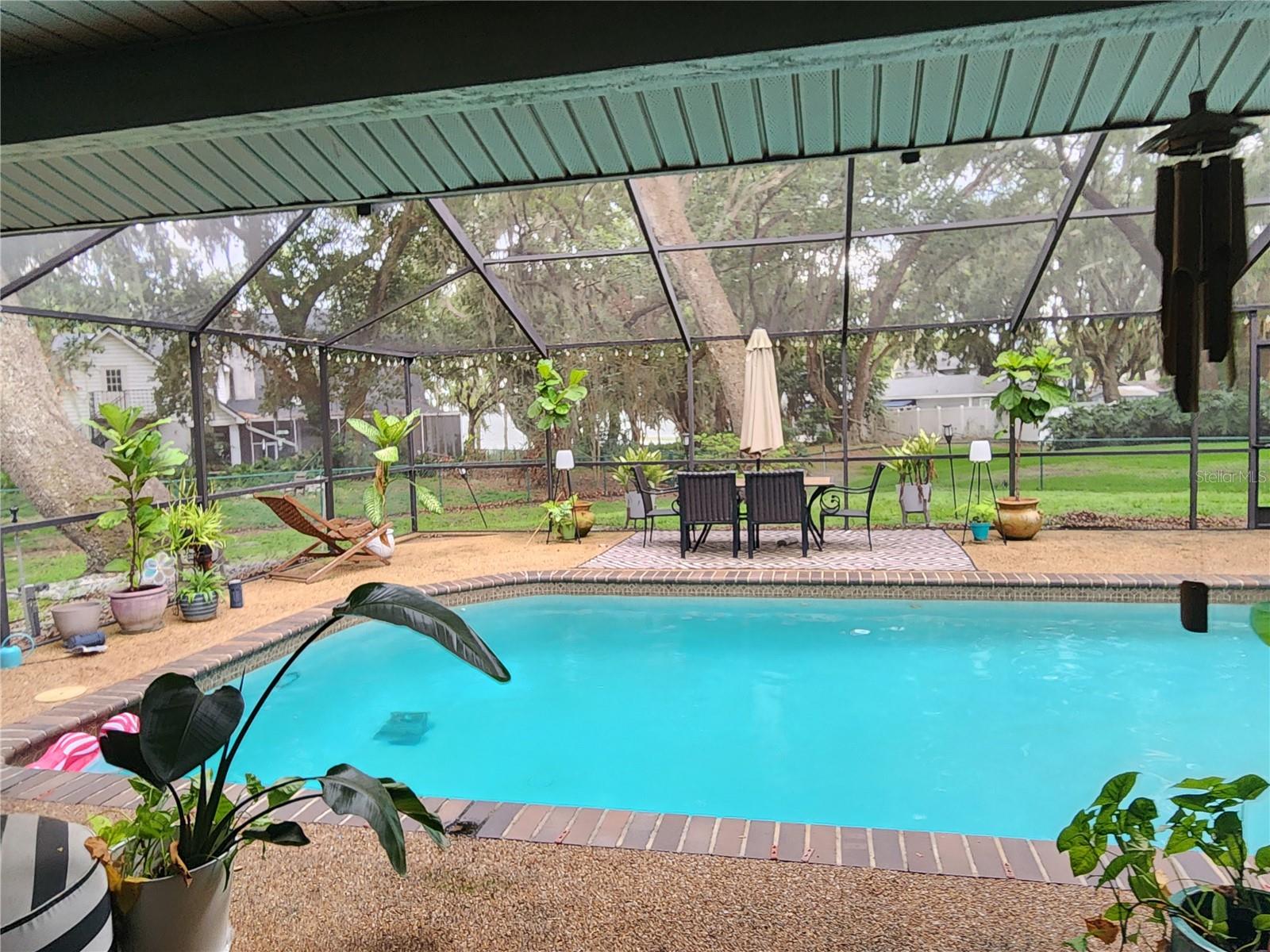 Image 9 of 23 For 909 Heatherbrook Drive