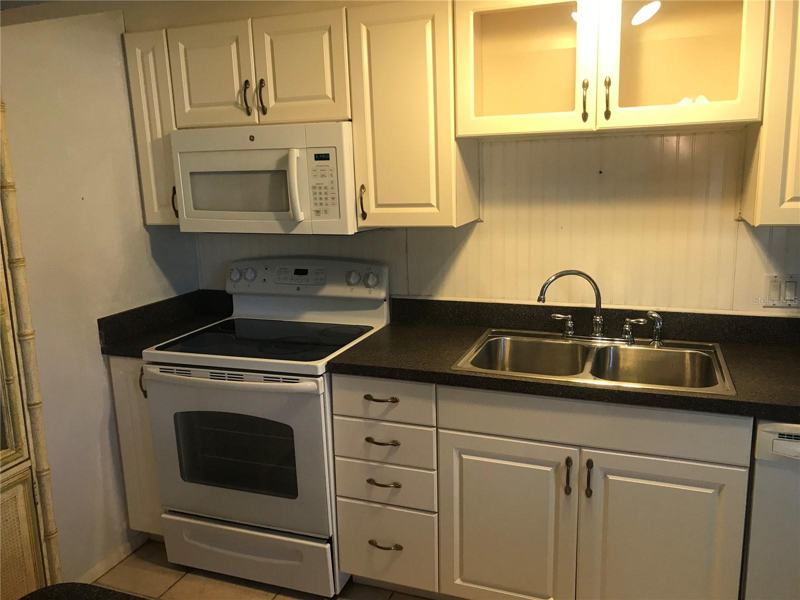 Image 6 of 10 For 3943 Freedom Avenue 1