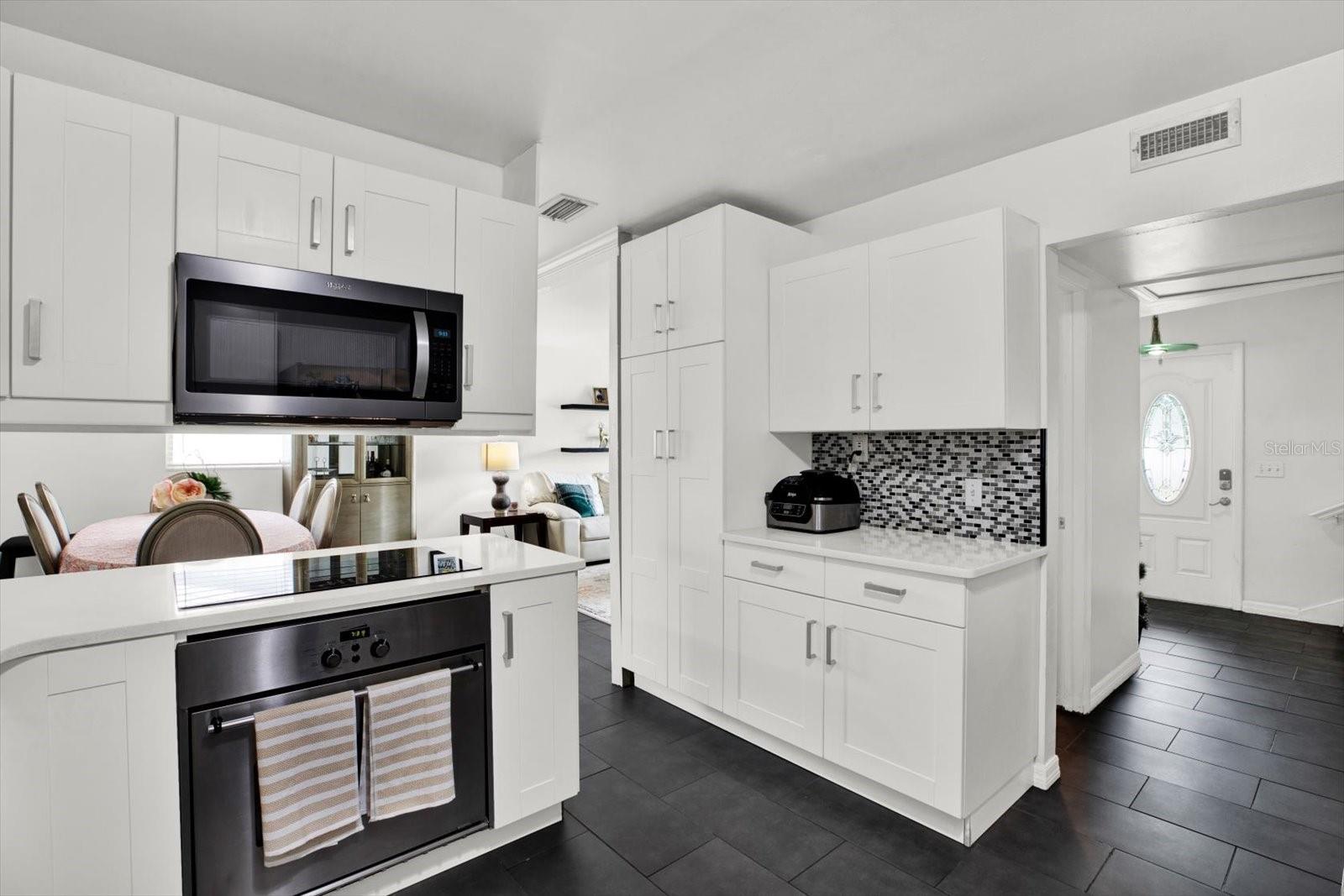 Image 4 of 25 For 6504 Lenore Drive