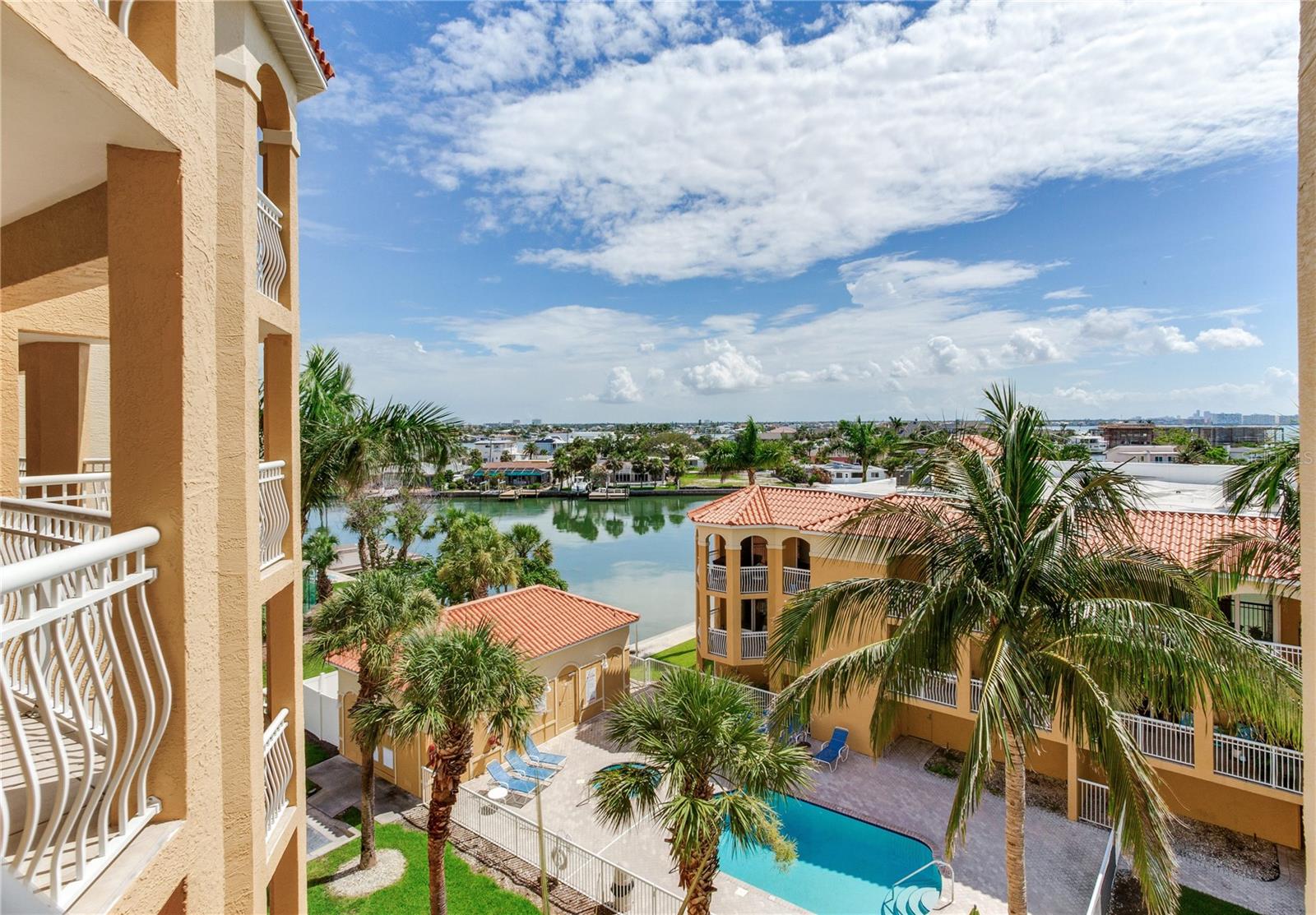Image 31 of 74 For 5353 Gulf Boulevard A402
