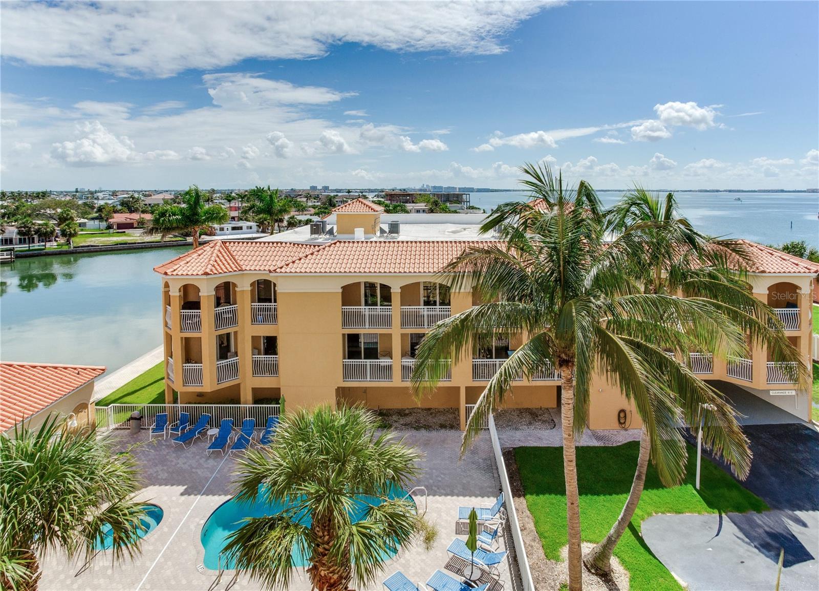 Image 32 of 74 For 5353 Gulf Boulevard A402