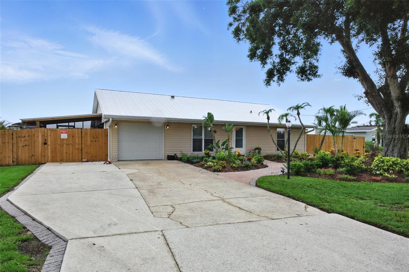 Image 3 of 27 For 2306 41st Street E