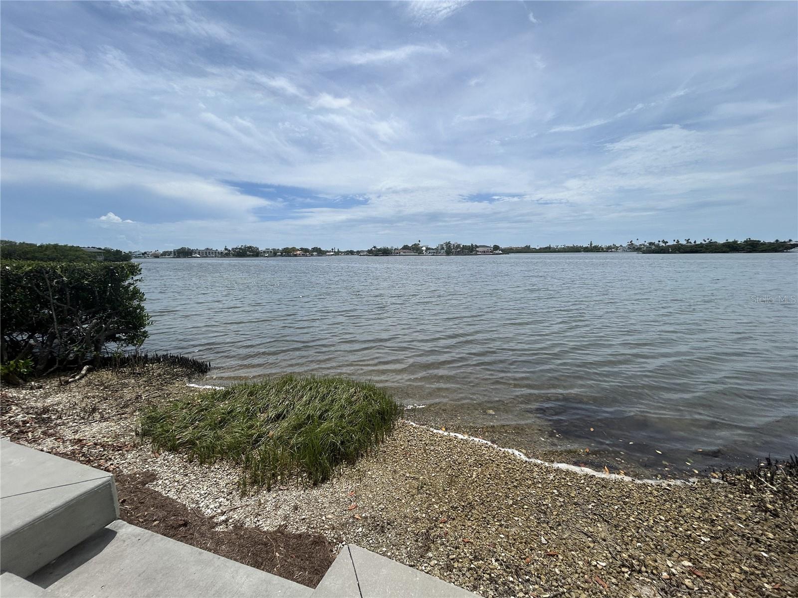 Image 6 of 40 For 12760 Indian Rocks Road 904