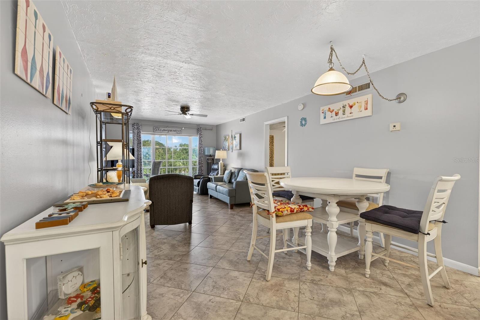 Image 14 of 30 For 12760 Indian Rocks Road 1049