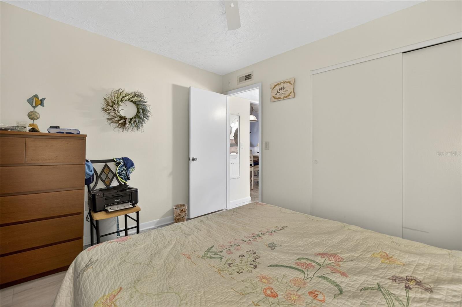Image 19 of 30 For 12760 Indian Rocks Road 1049
