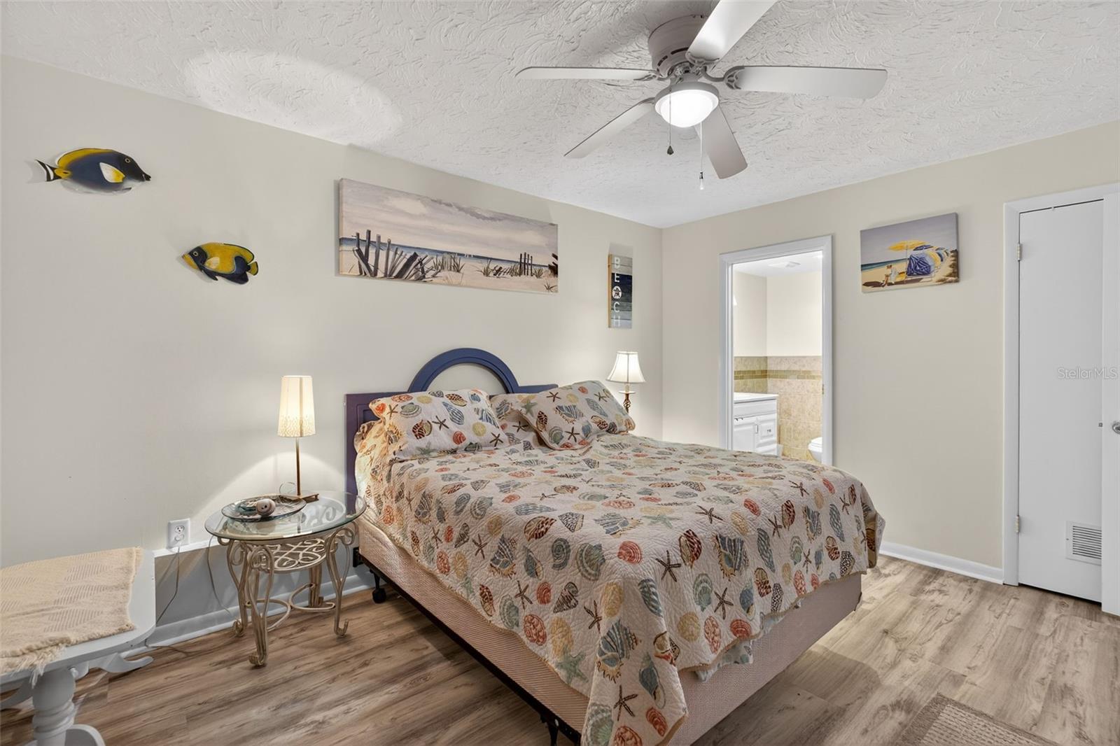Image 22 of 30 For 12760 Indian Rocks Road 1049