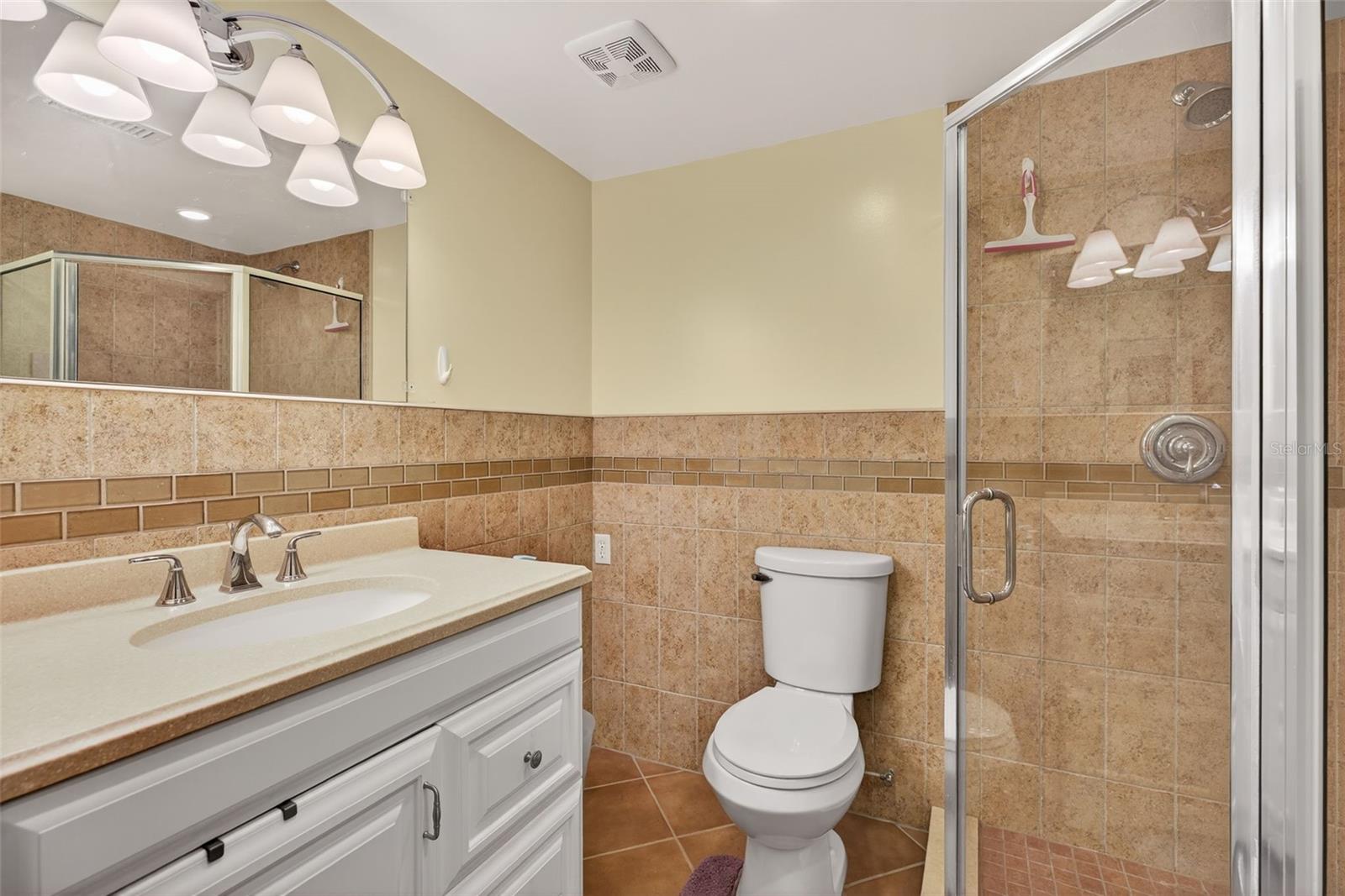 Image 23 of 30 For 12760 Indian Rocks Road 1049