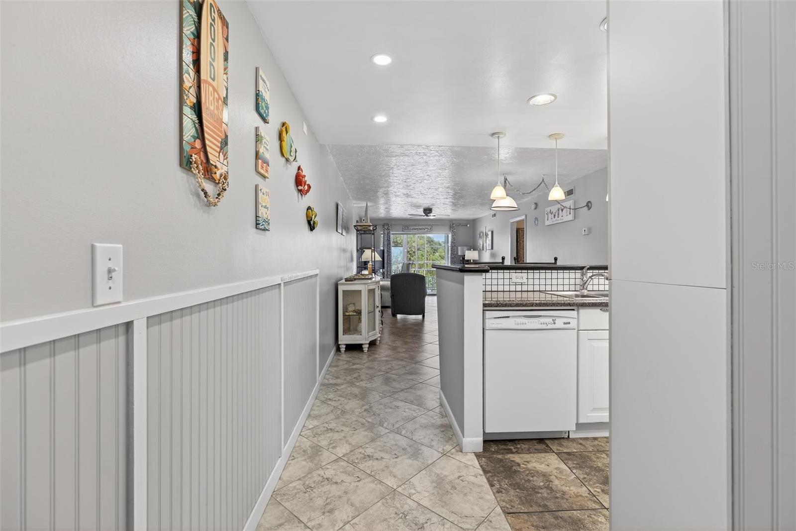 Image 3 of 30 For 12760 Indian Rocks Road 1049