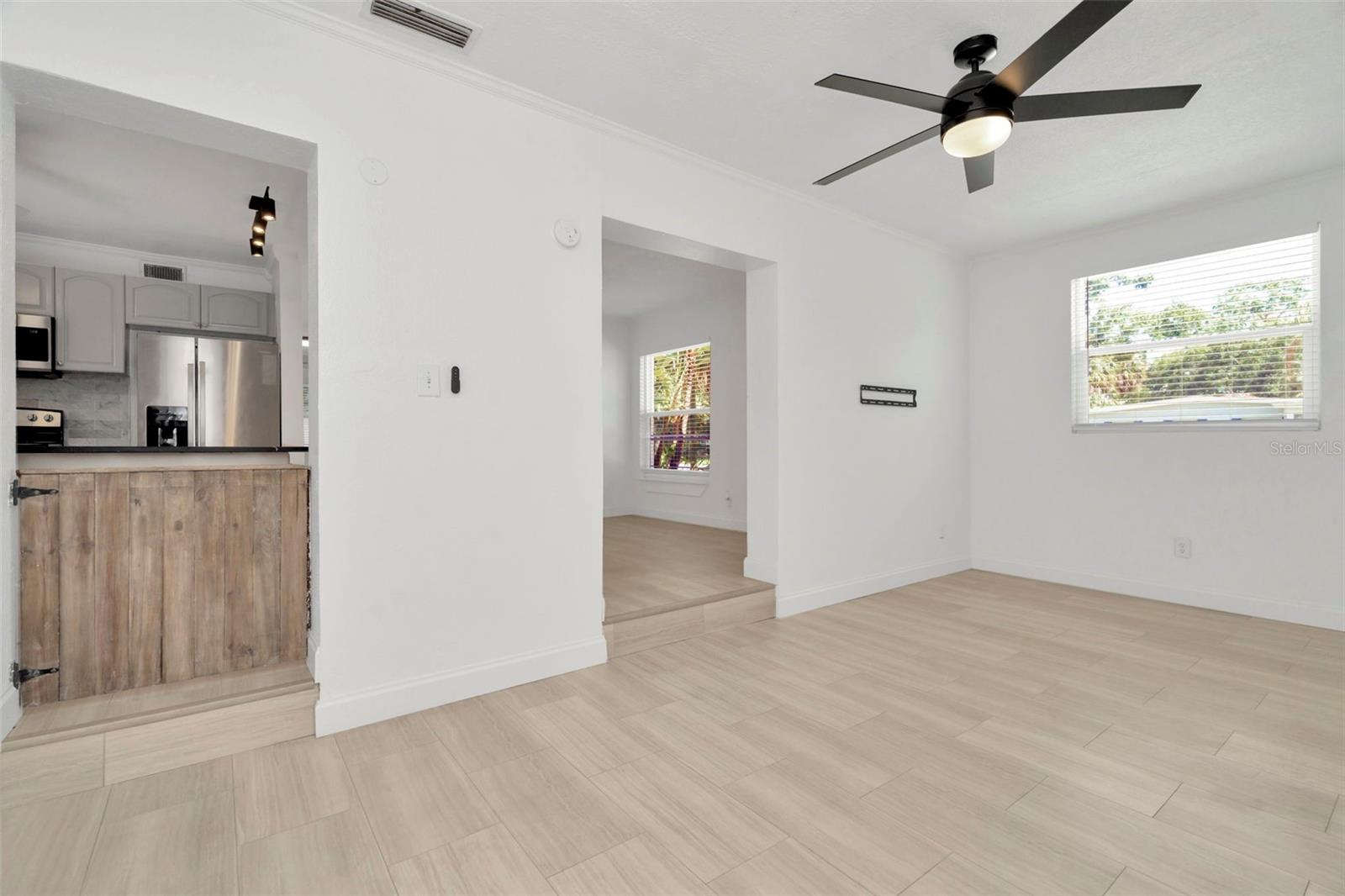 Image 11 of 34 For 3520 Price Avenue