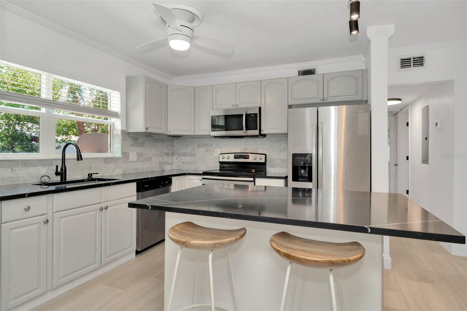 Image 13 of 34 For 3520 Price Avenue