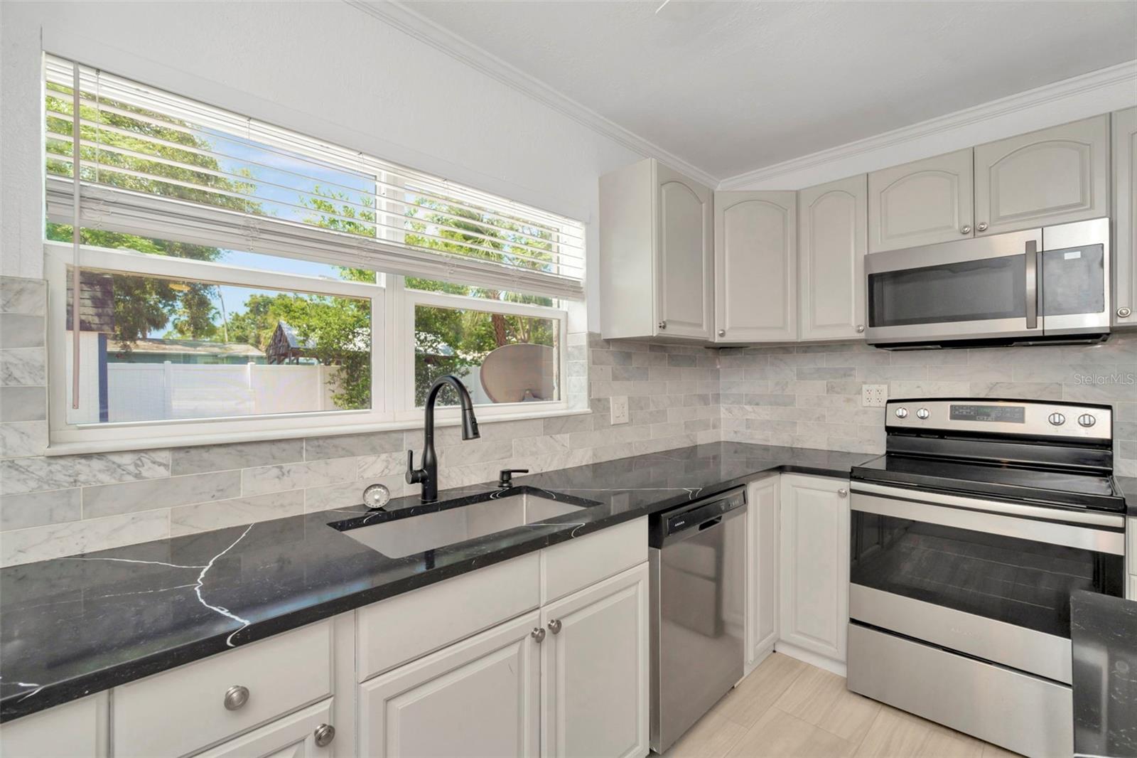 Image 15 of 34 For 3520 Price Avenue