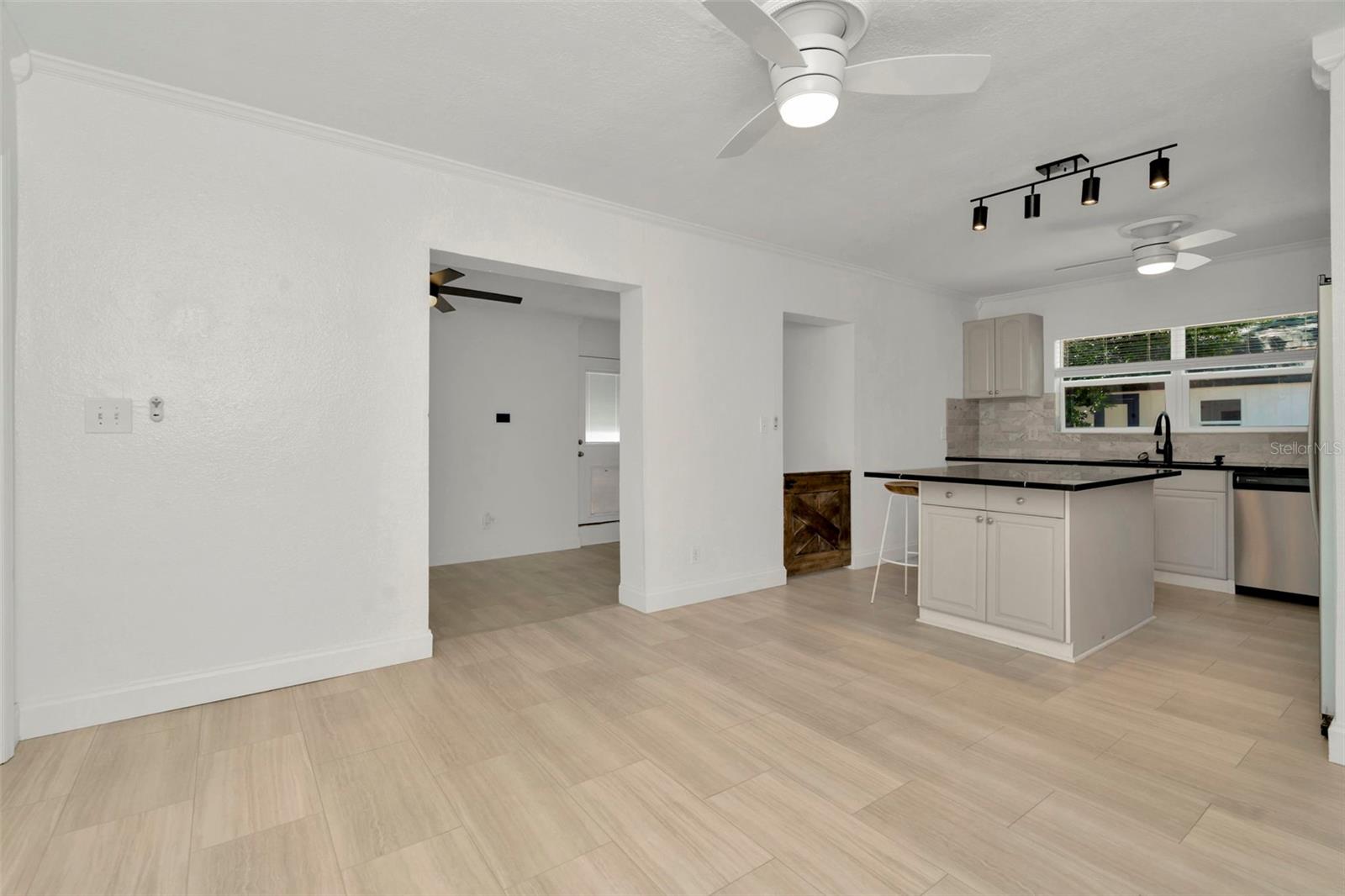 Image 8 of 34 For 3520 Price Avenue