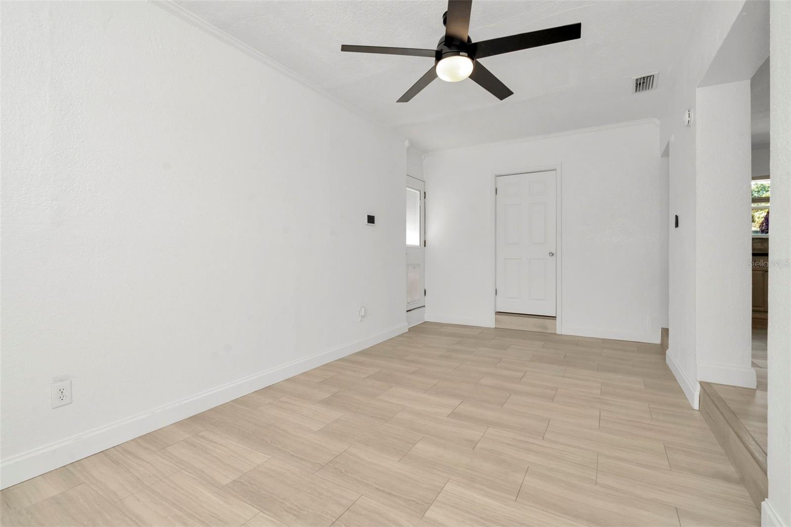 Image 9 of 34 For 3520 Price Avenue