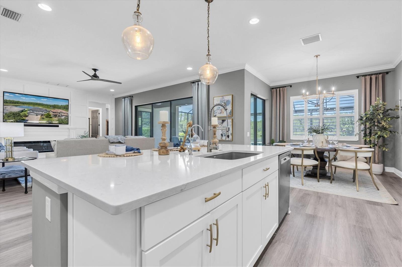 Listing photo id 10 for 3477 Barbour Trail