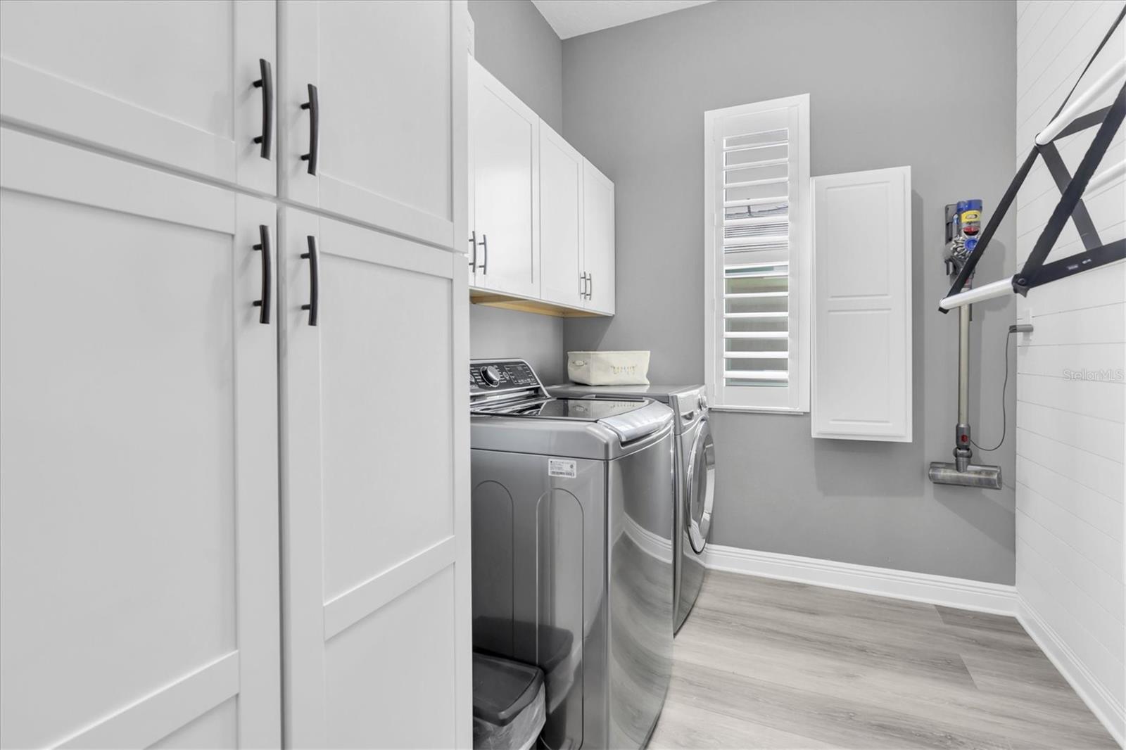 Listing photo id 42 for 3477 Barbour Trail