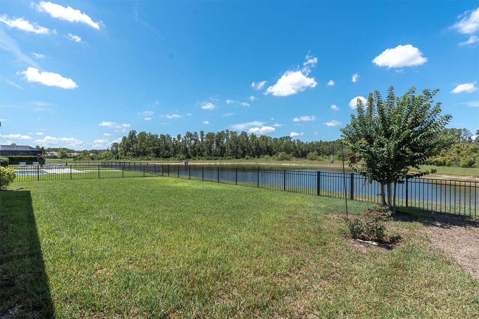 Listing photo id 55 for 3477 Barbour Trail