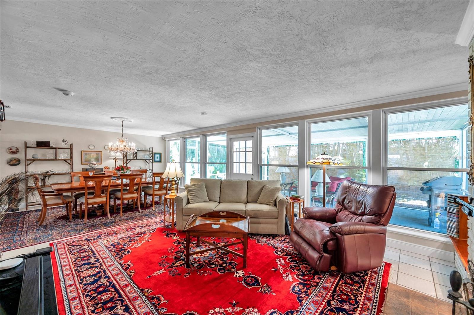 Image 11 of 51 For 3898 49th Avenue S