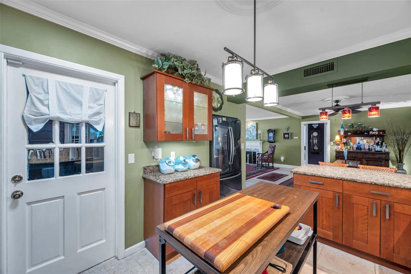 Image 15 of 51 For 3898 49th Avenue S