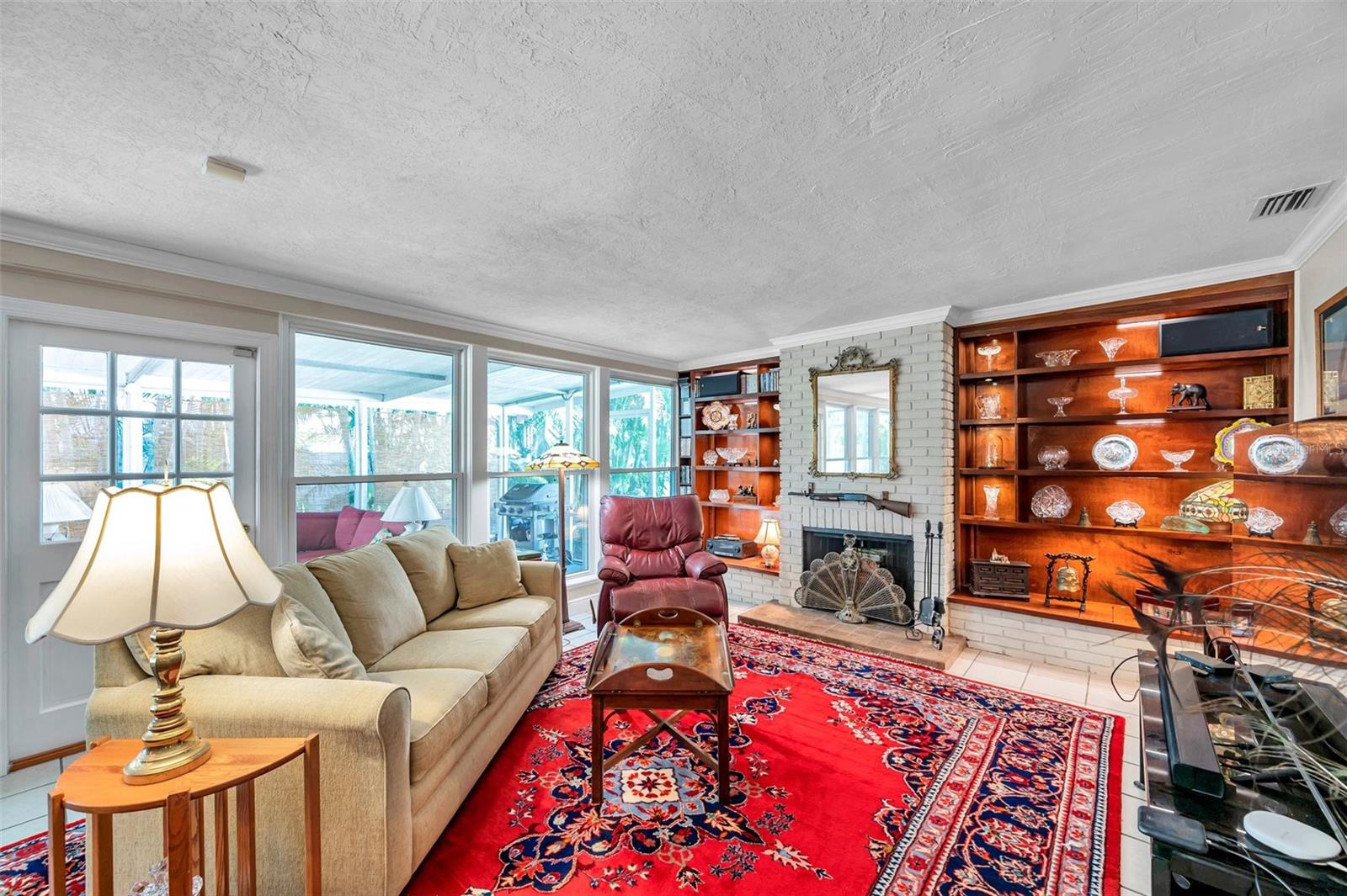 Image 9 of 51 For 3898 49th Avenue S