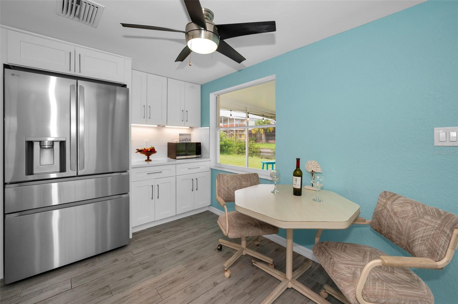 Listing photo id 14 for 13232 Carol Drive