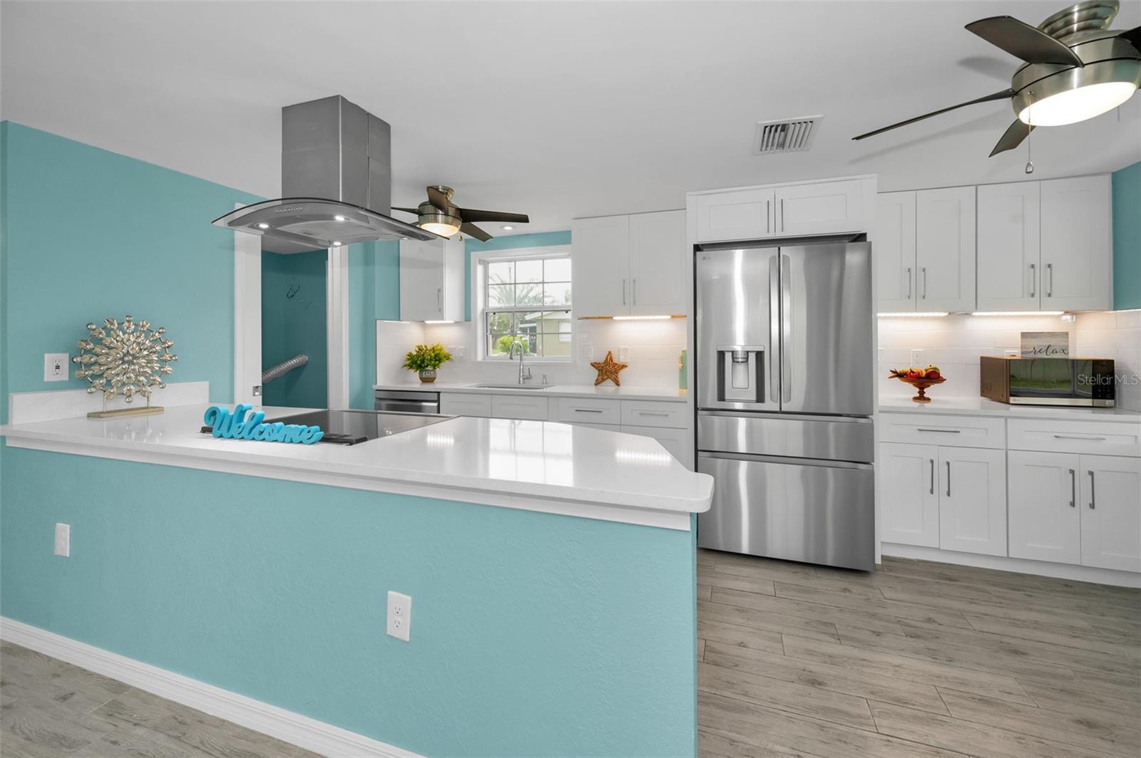 Listing photo id 15 for 13232 Carol Drive