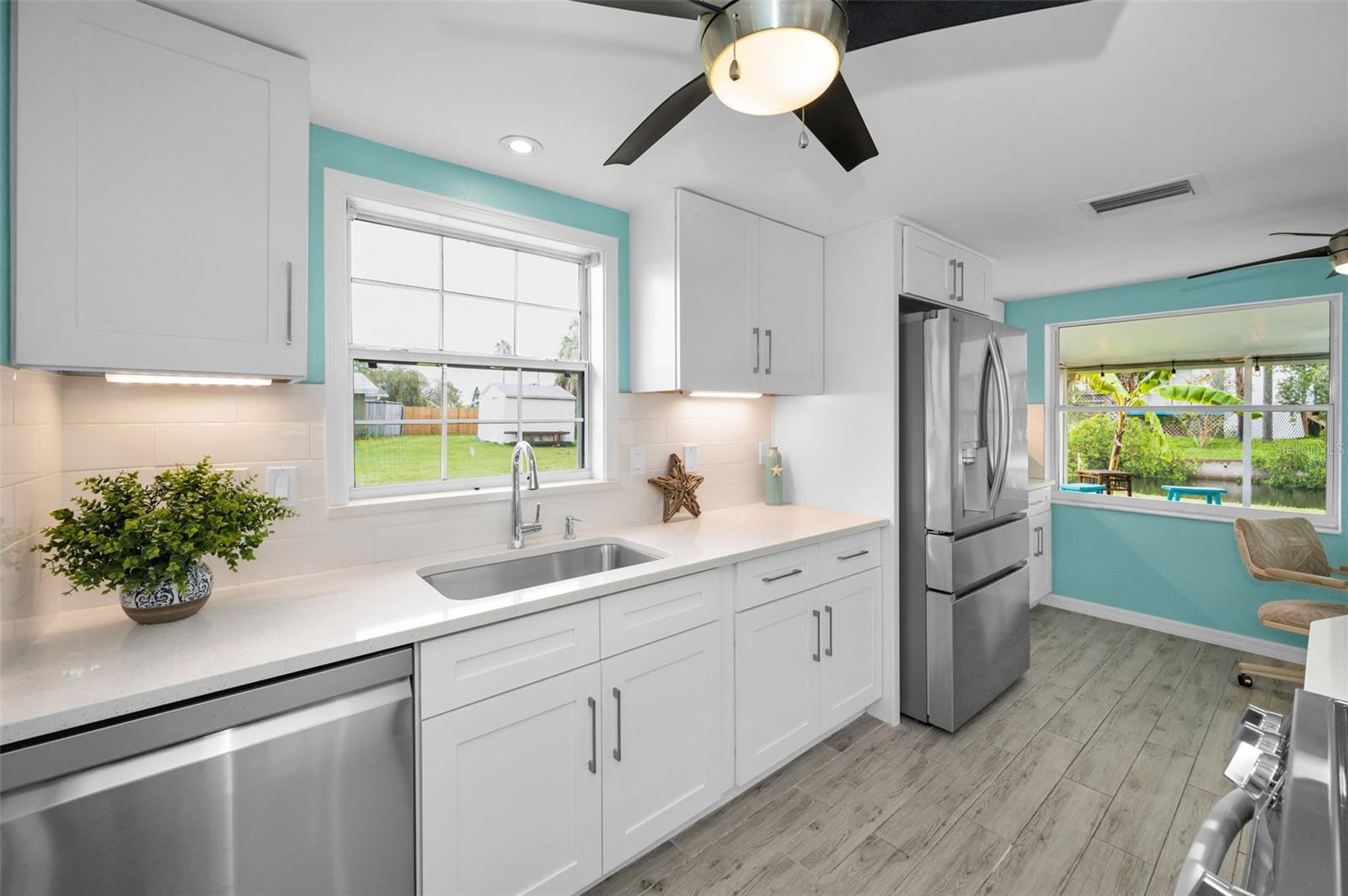Listing photo id 19 for 13232 Carol Drive