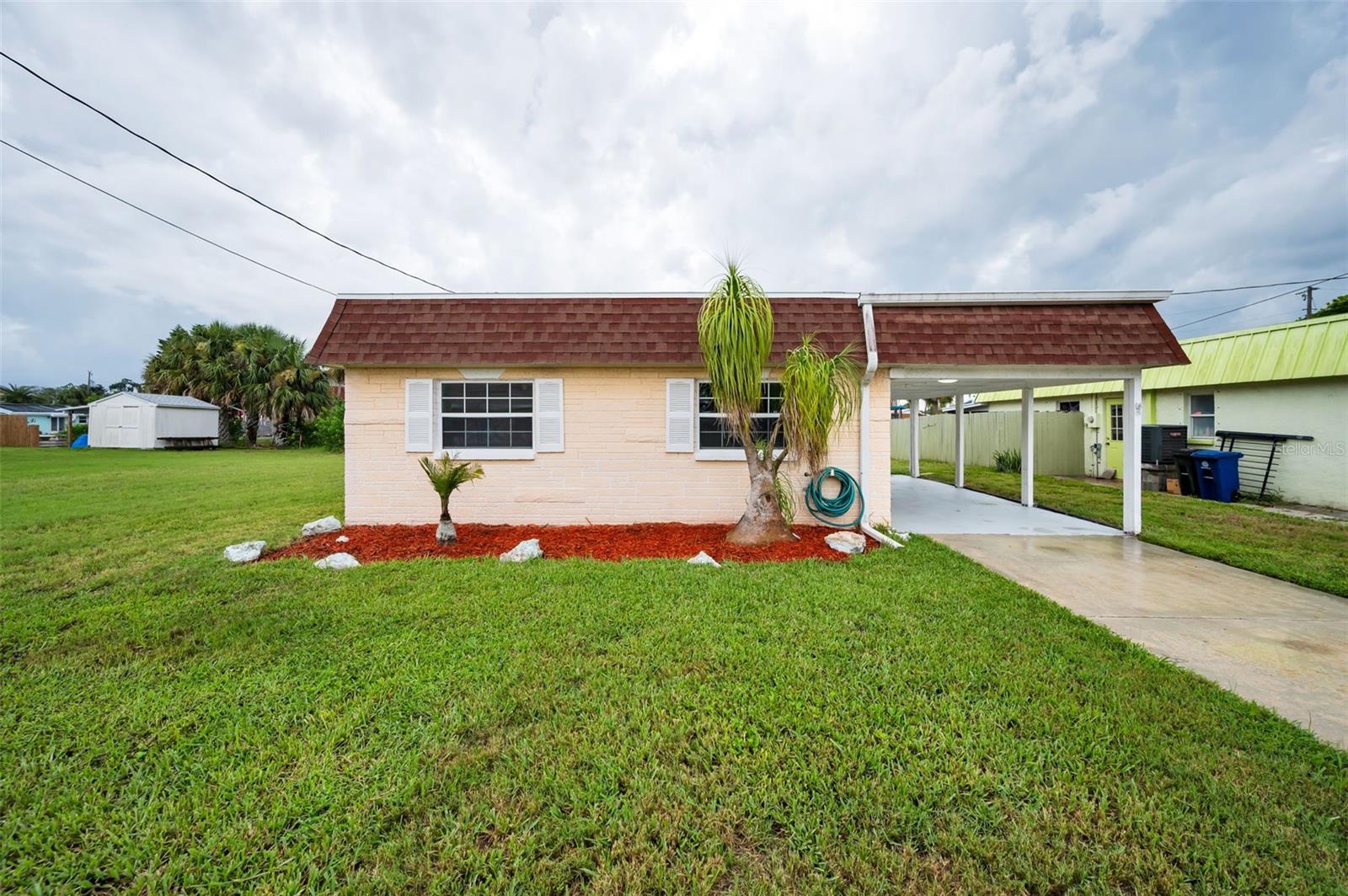 Listing photo id 1 for 13232 Carol Drive