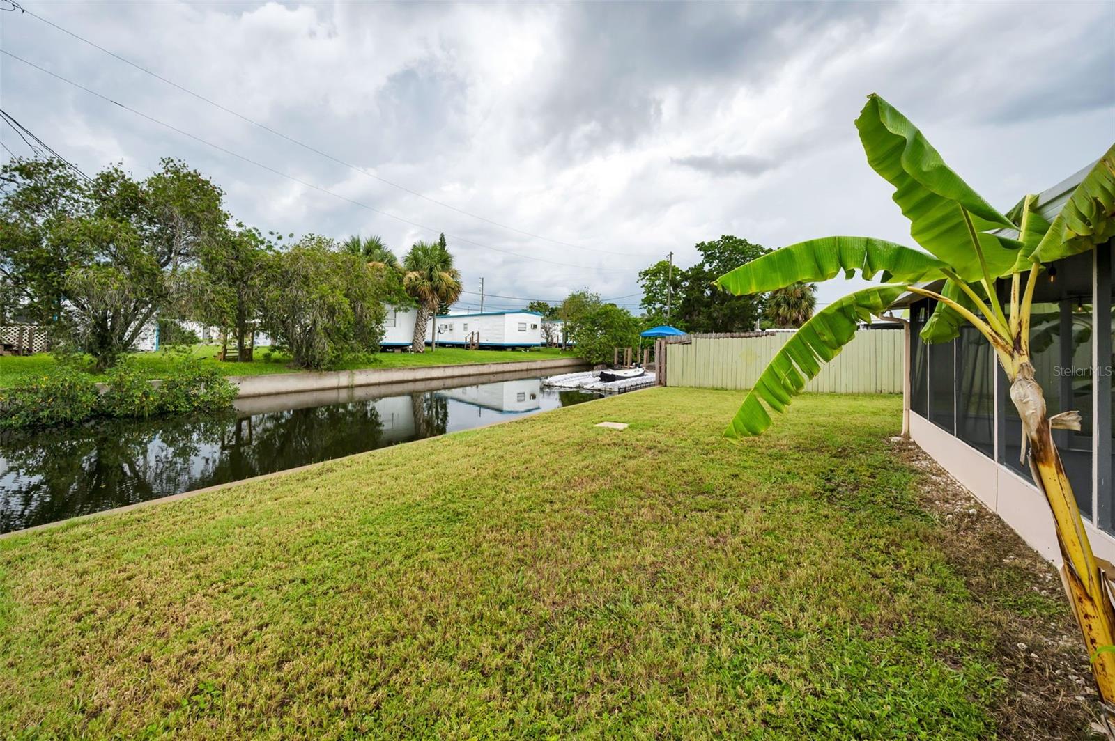 Listing photo id 39 for 13232 Carol Drive