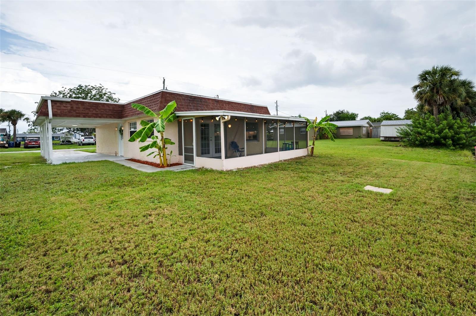 Listing photo id 42 for 13232 Carol Drive