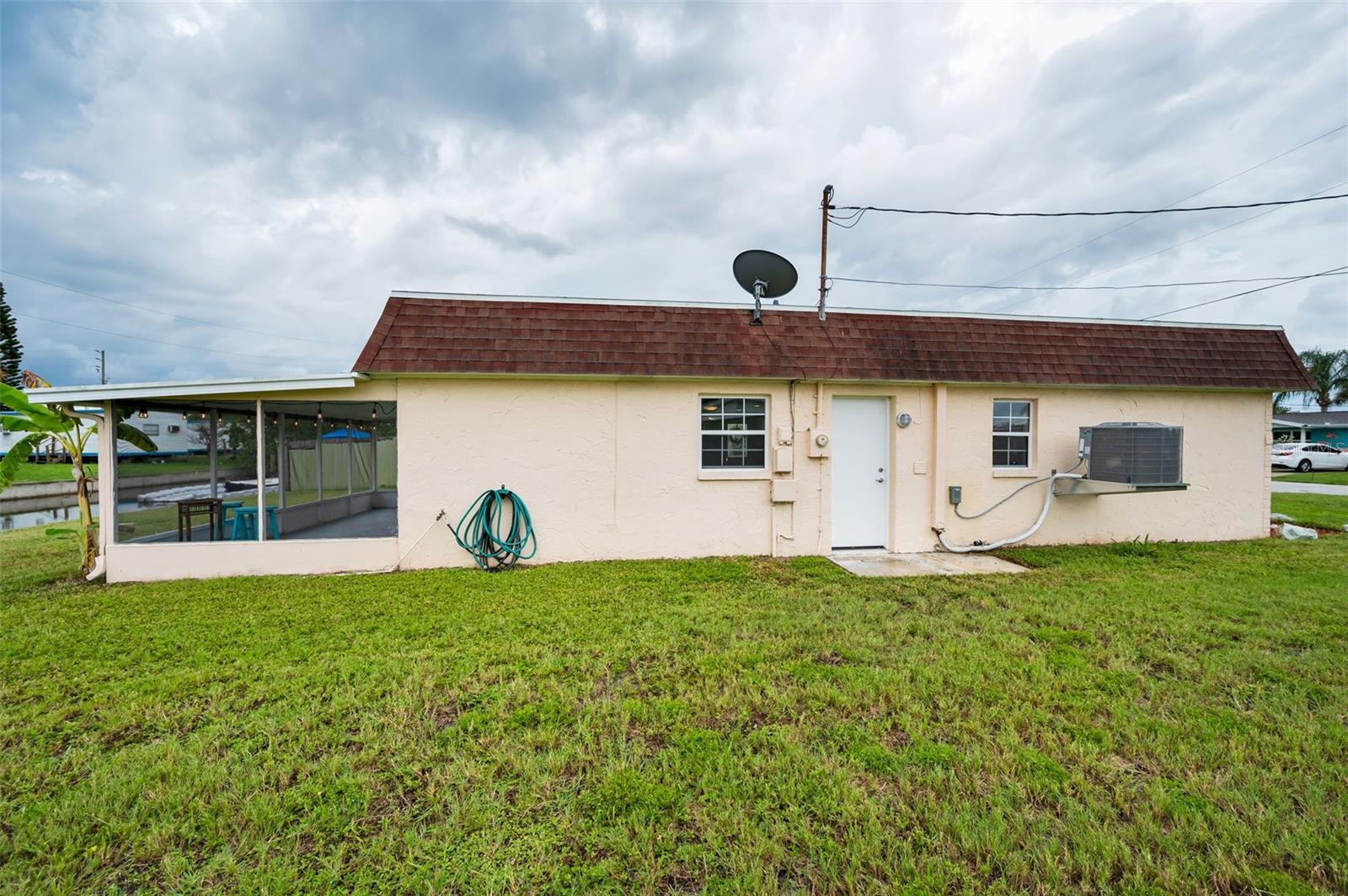 Listing photo id 43 for 13232 Carol Drive