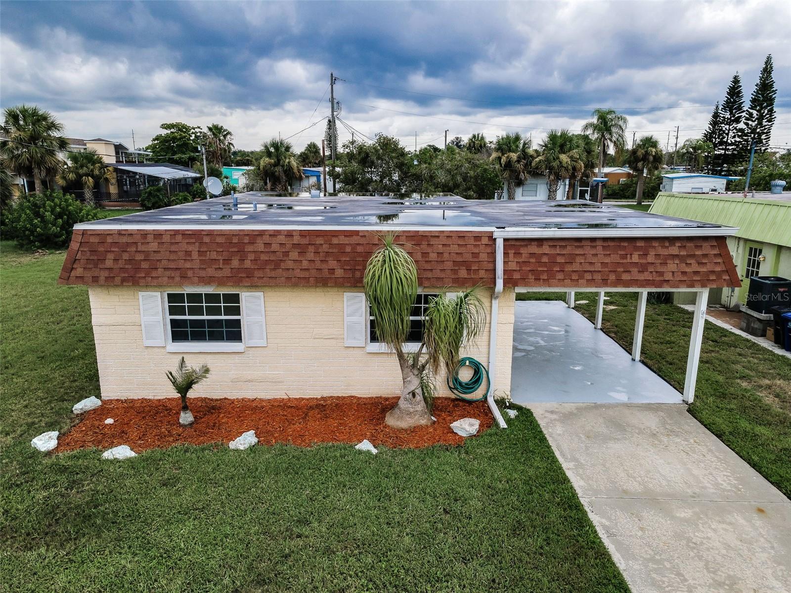 Listing photo id 46 for 13232 Carol Drive
