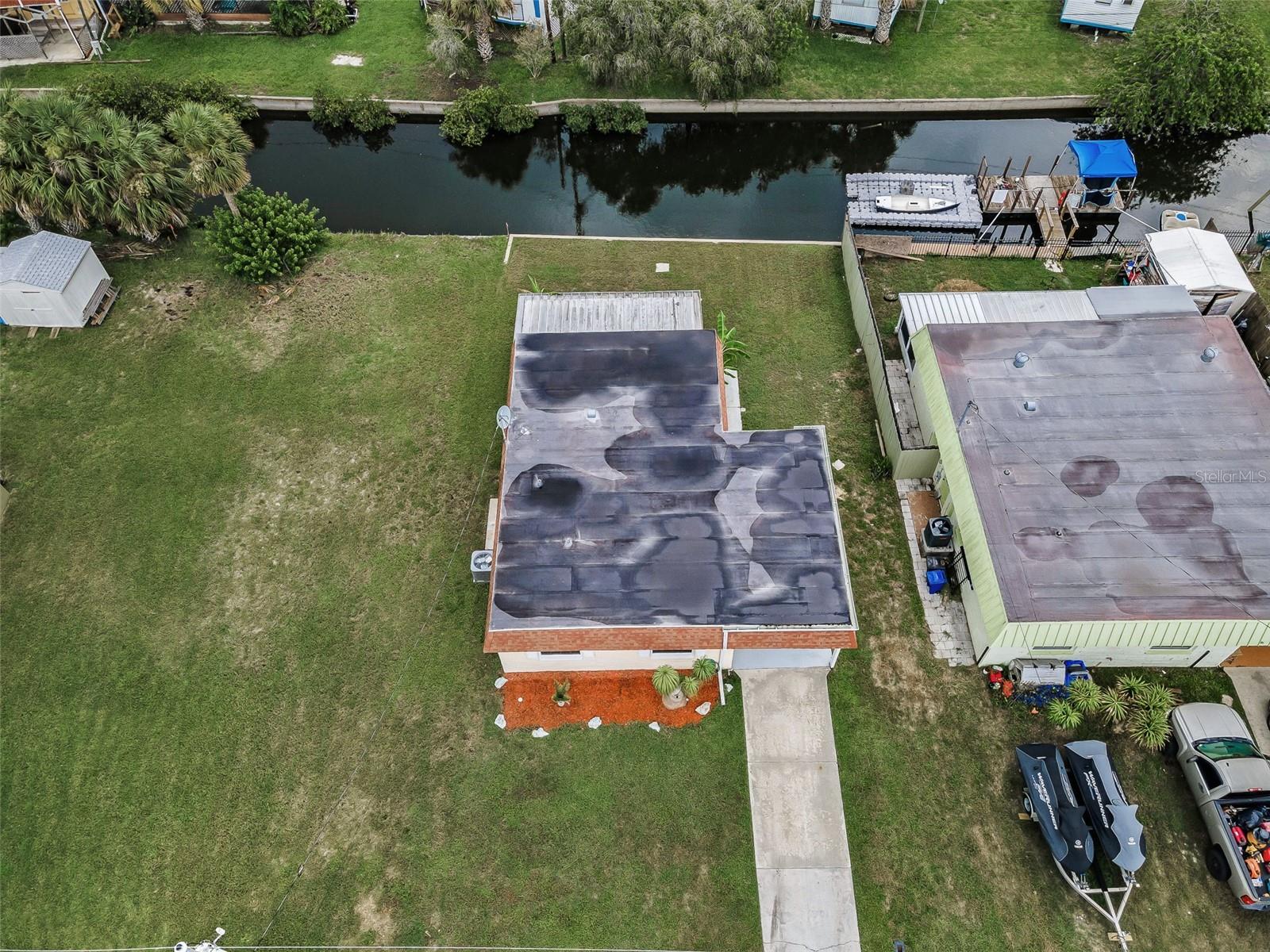 Listing photo id 3 for 13232 Carol Drive