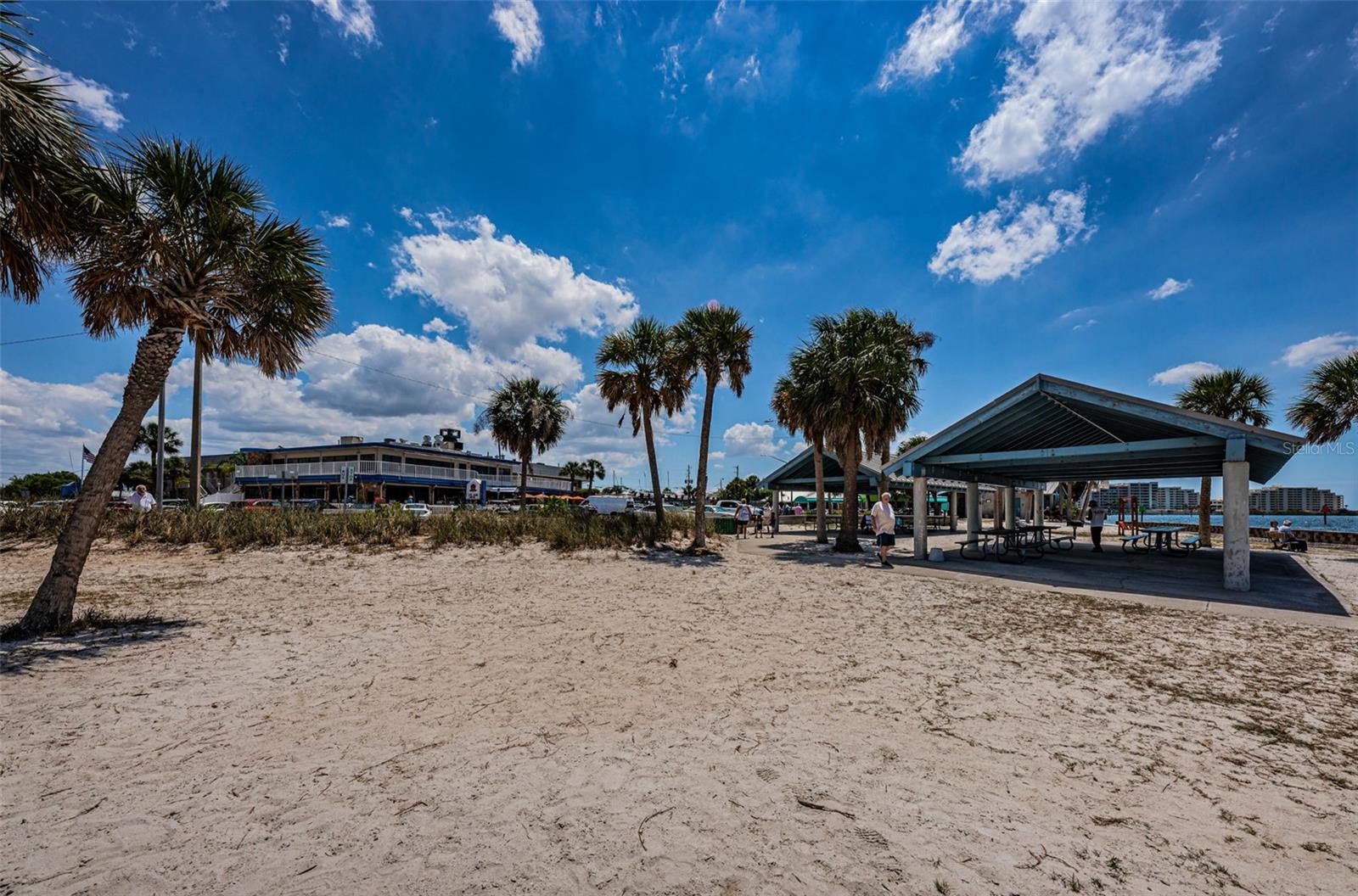 Listing photo id 60 for 13232 Carol Drive