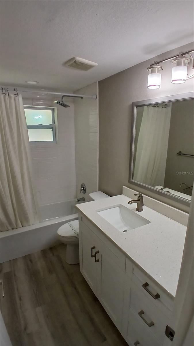 Image 10 of 13 For 3150 Beacon Square Drive