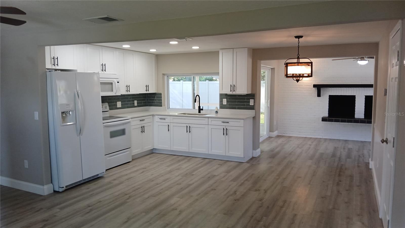 Image 3 of 13 For 3150 Beacon Square Drive
