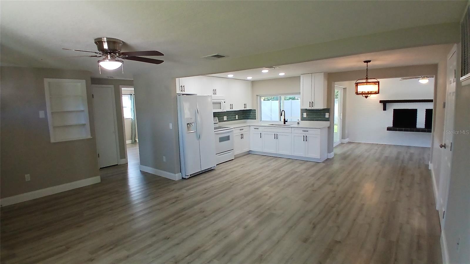 Image 4 of 13 For 3150 Beacon Square Drive