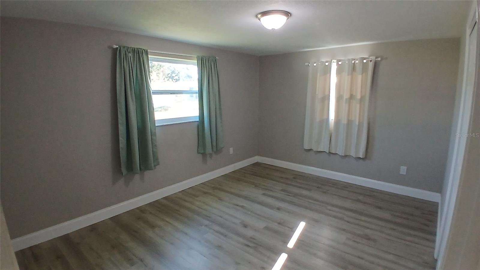 Image 7 of 13 For 3150 Beacon Square Drive