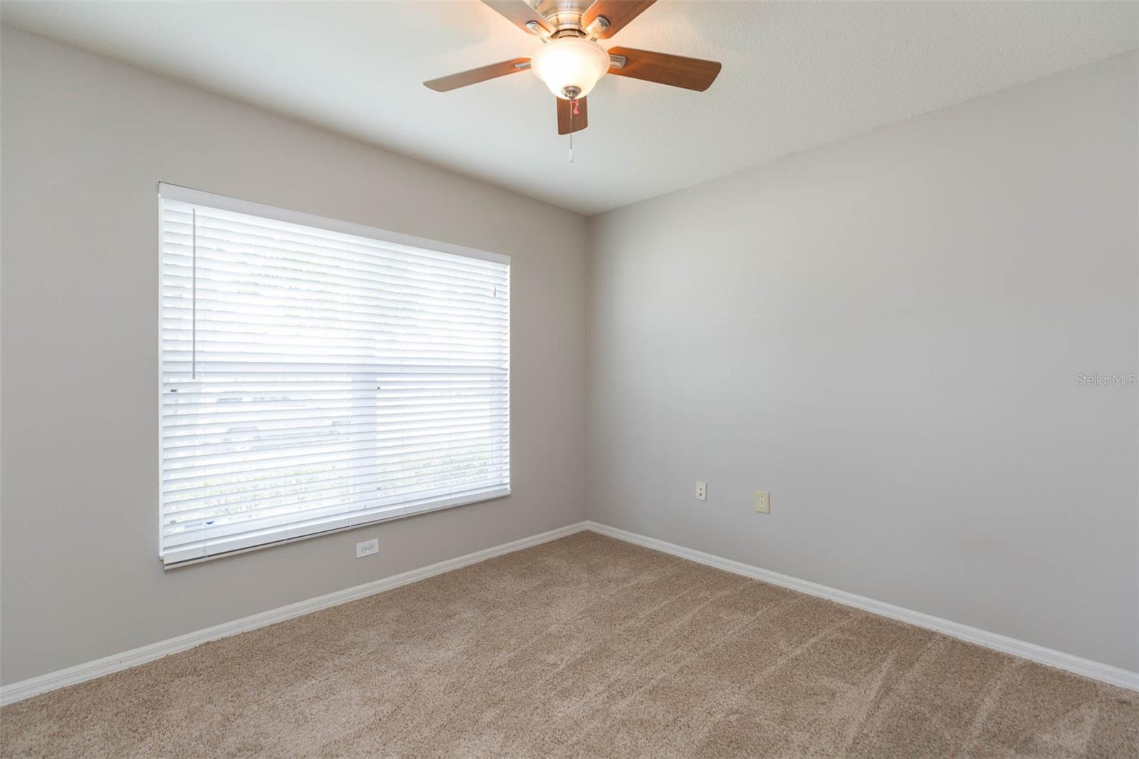 Image 15 of 20 For 4550 Roundview Court
