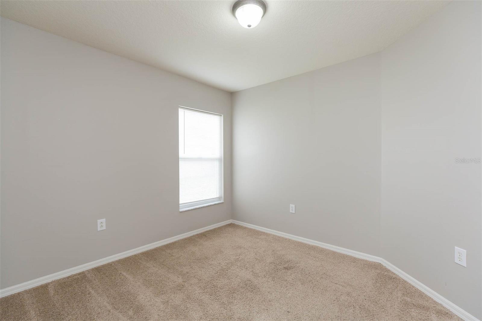 Image 17 of 20 For 4550 Roundview Court