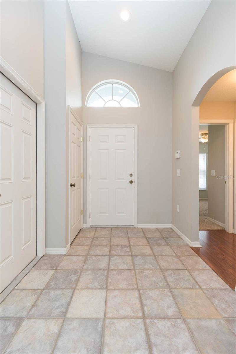 Image 2 of 20 For 4550 Roundview Court