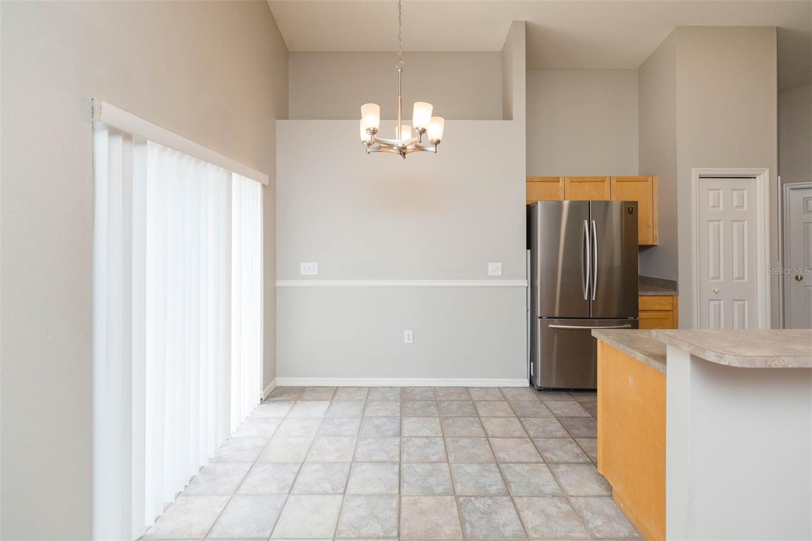 Image 5 of 20 For 4550 Roundview Court
