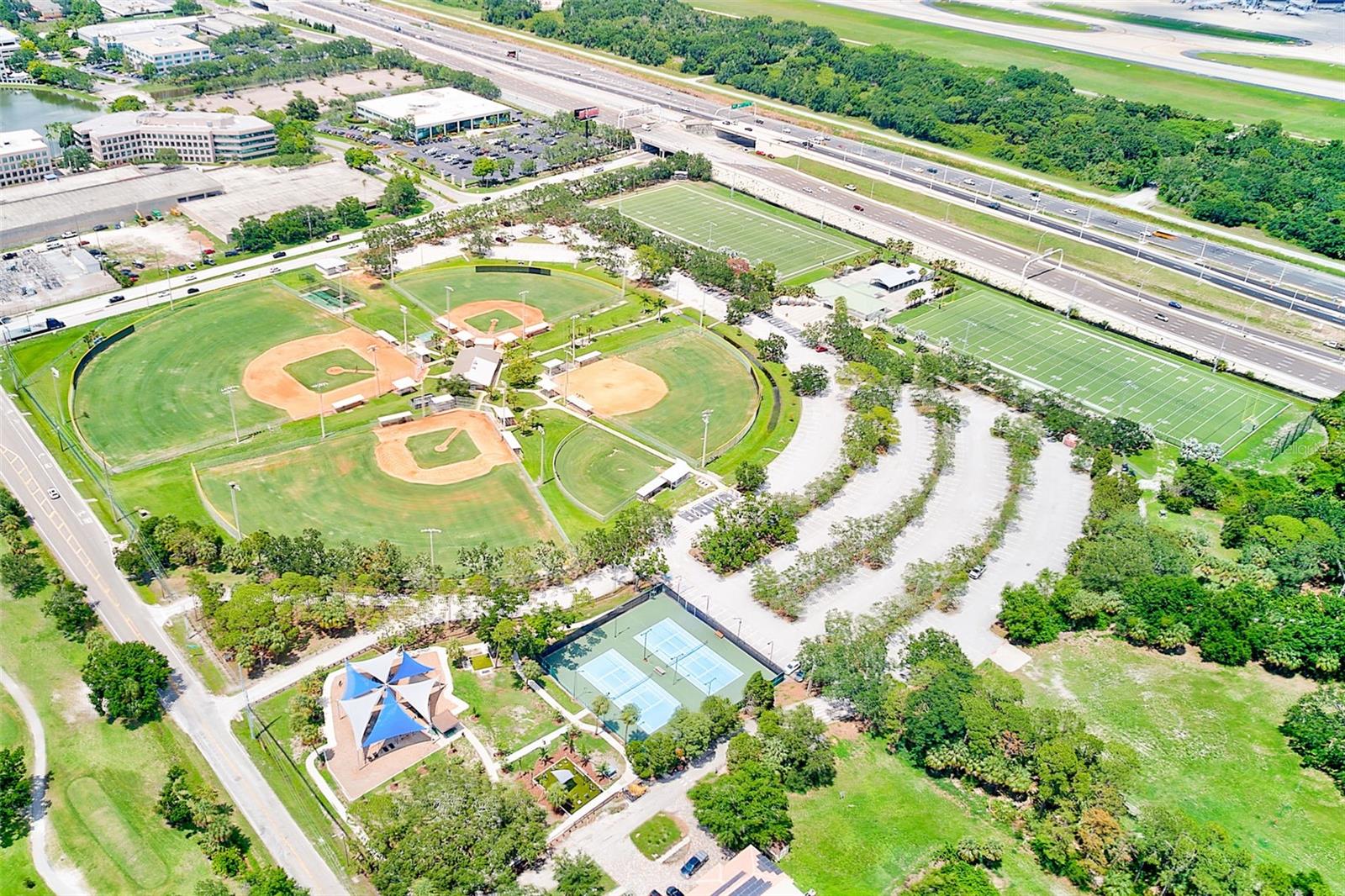 Image 20 of 22 For 3928 Eden Roc Circle