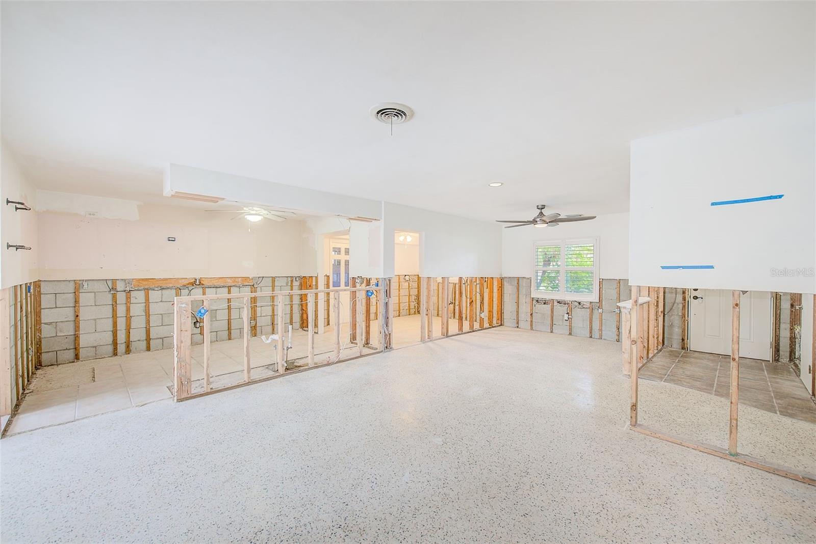 Image 4 of 22 For 3928 Eden Roc Circle
