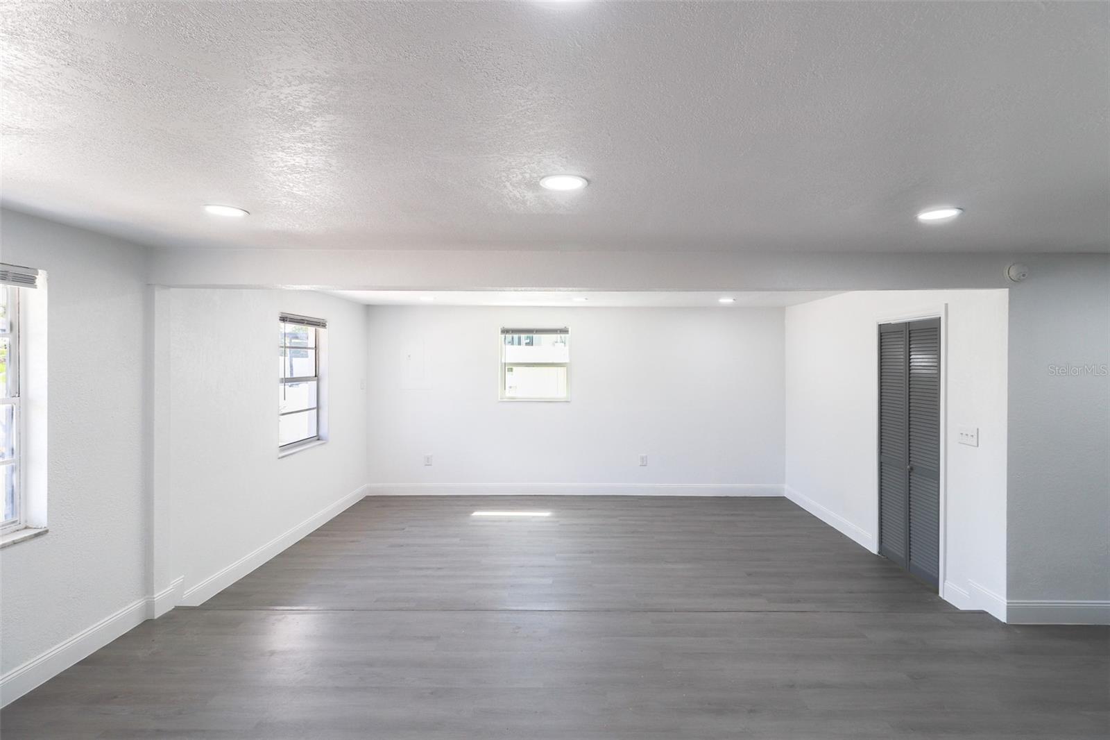 Image 6 of 26 For 4823 Ashland Drive