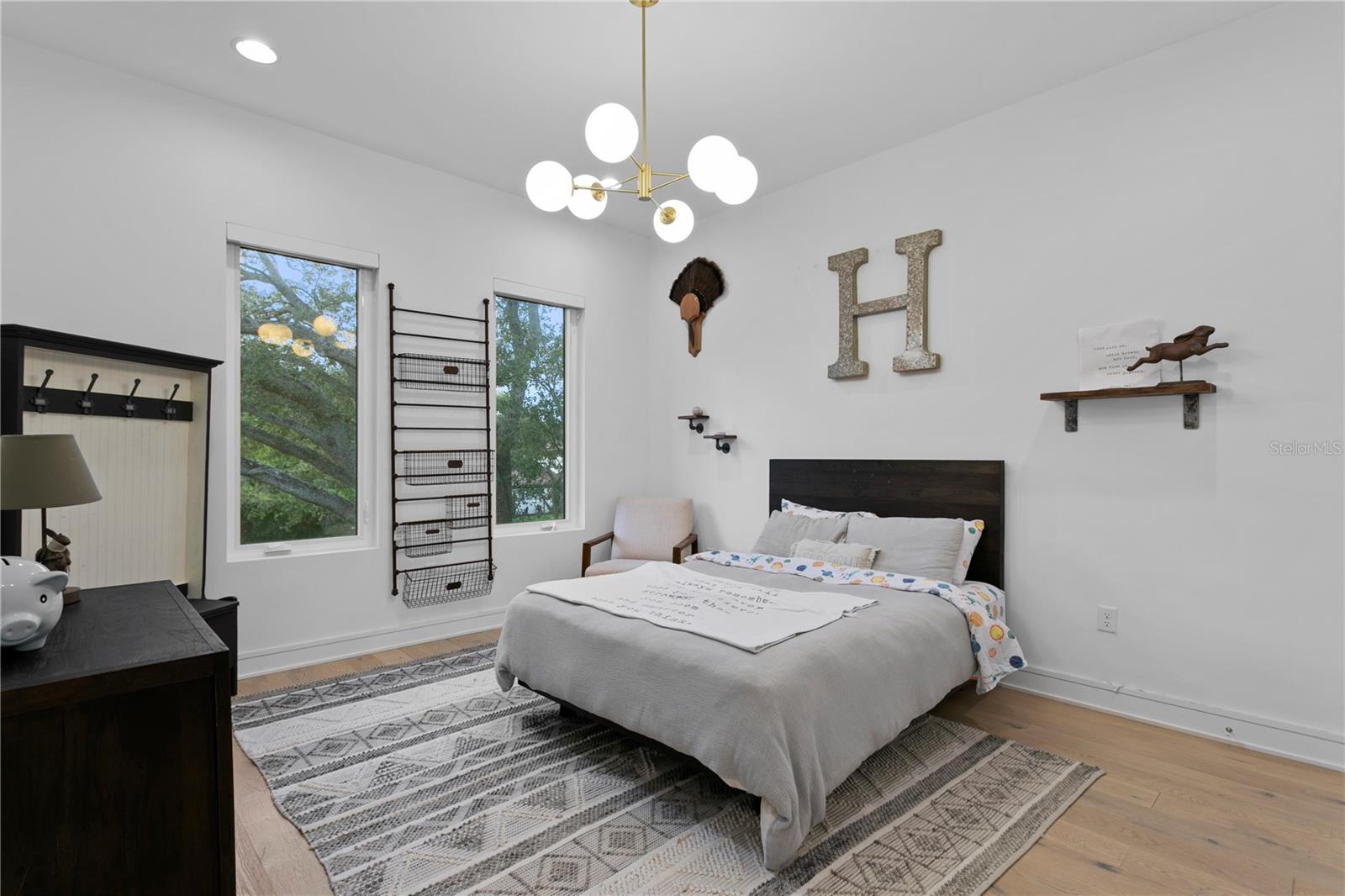 Listing photo id 17 for 503 Davis Boulevard