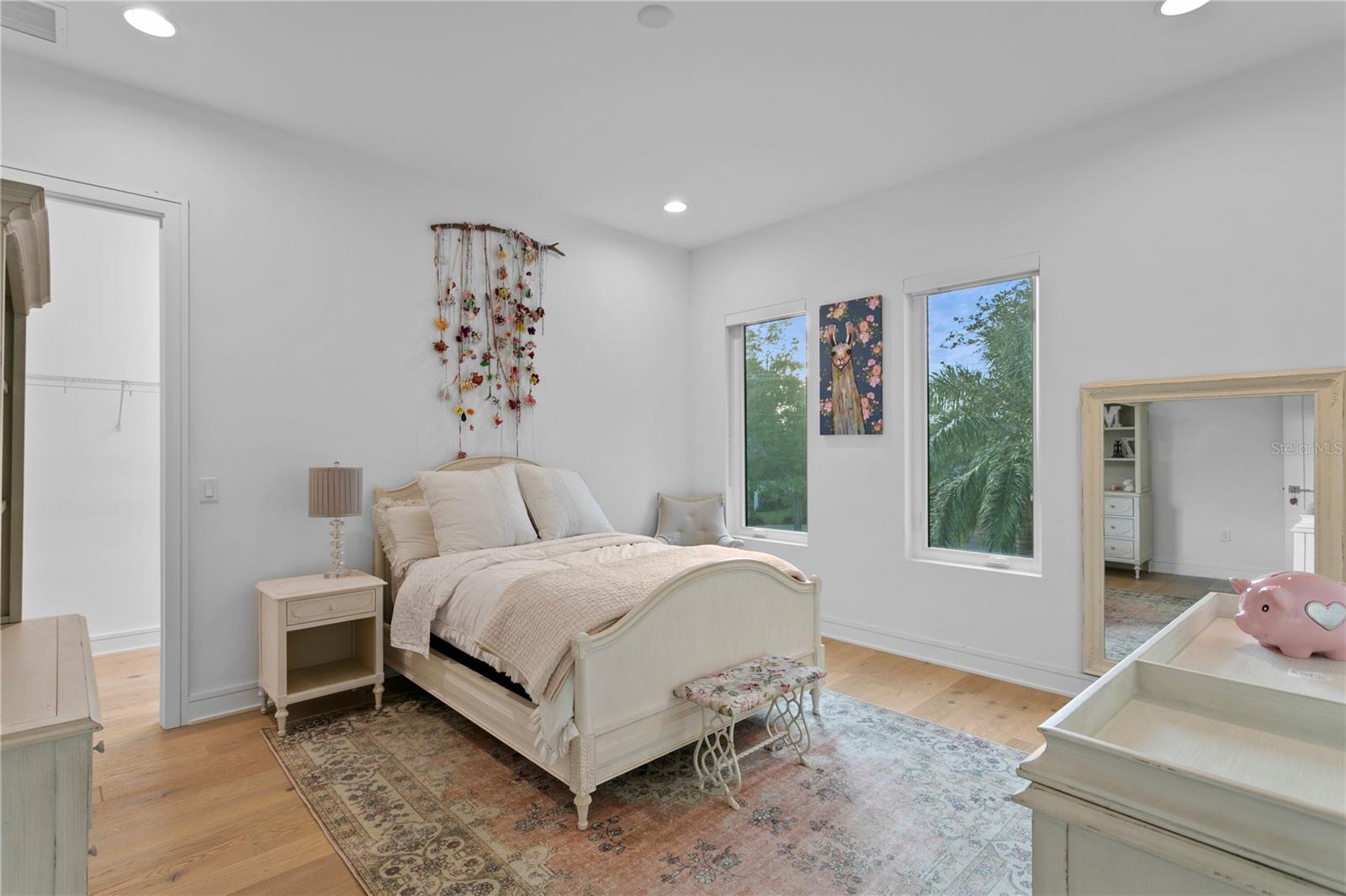 Listing photo id 18 for 503 Davis Boulevard